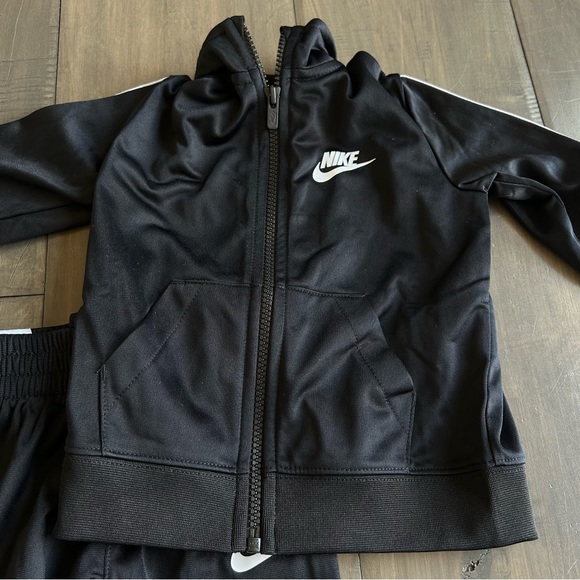 Nike Track Suit - Picture 2 of 6
